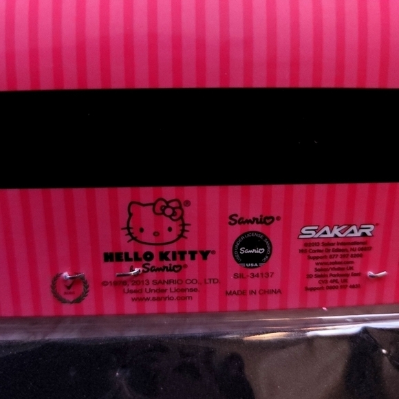New 2013 Hello Kitty Mouse Pad - Picture 4 of 4